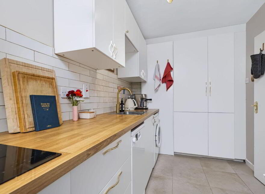 Apartment 12 Clonmore Court, Glasnevin, Glasnevin, D09WA25