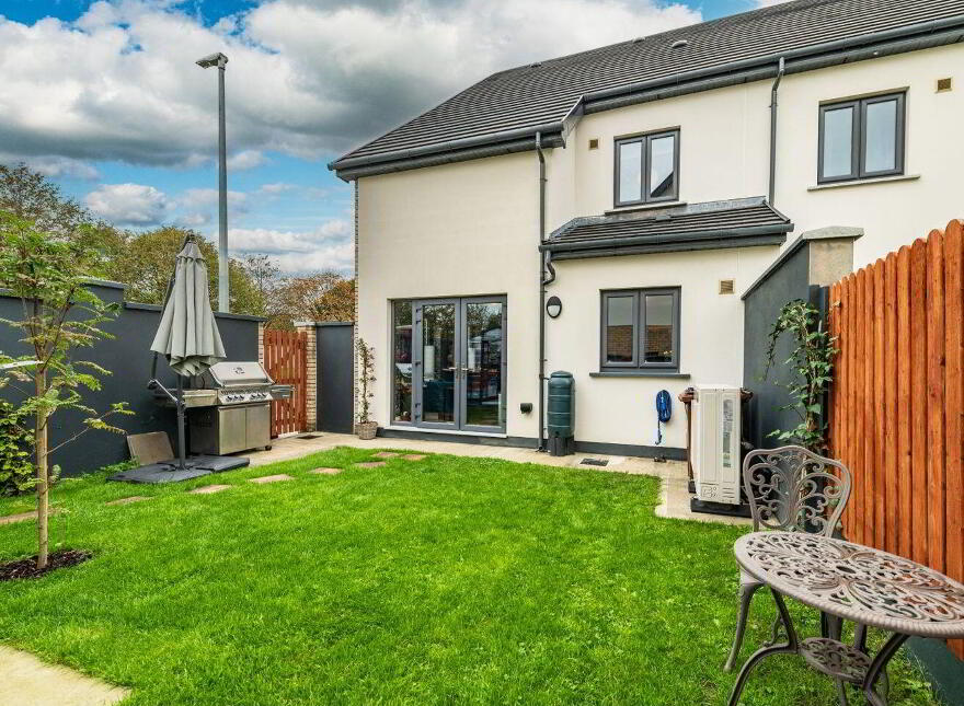 6 The Grove, Páirc Na Manach, Newbridge, W12F704