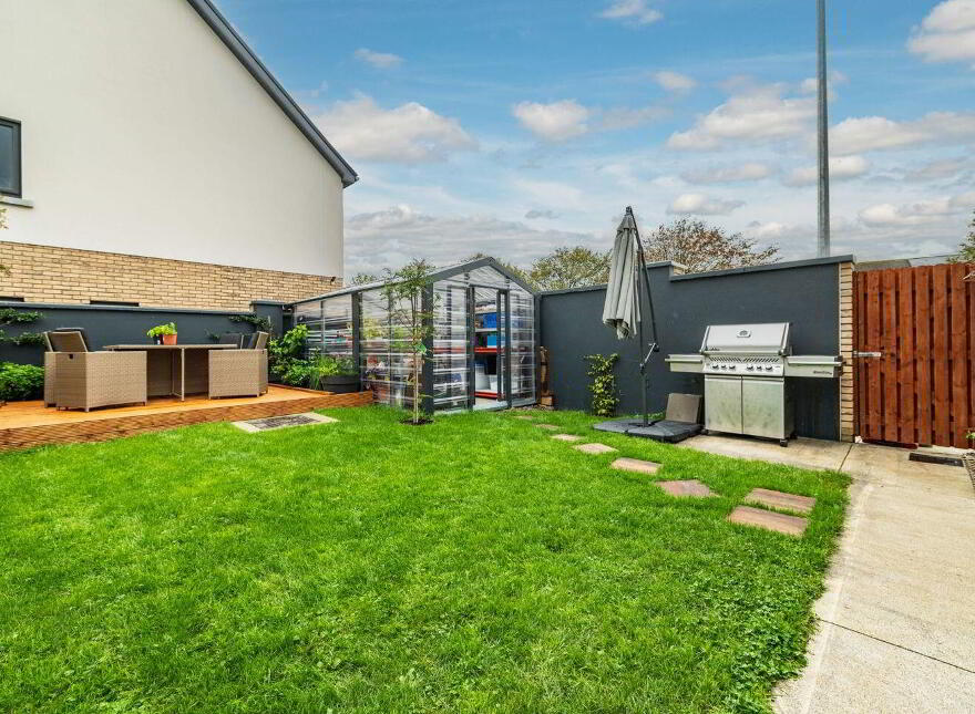 6 The Grove, Páirc Na Manach, Newbridge, W12F704