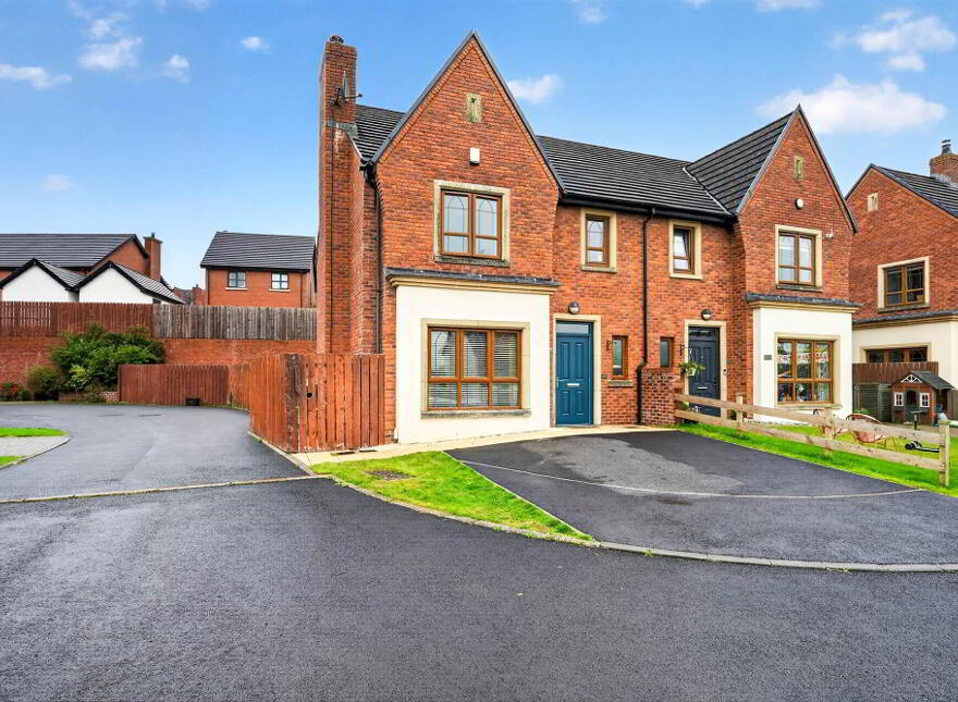 11 Brooke Hall Close, Belfast, BT8 6WF