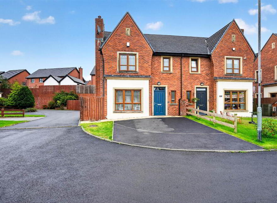 11 Brooke Hall Close, Belfast, BT8 6WF