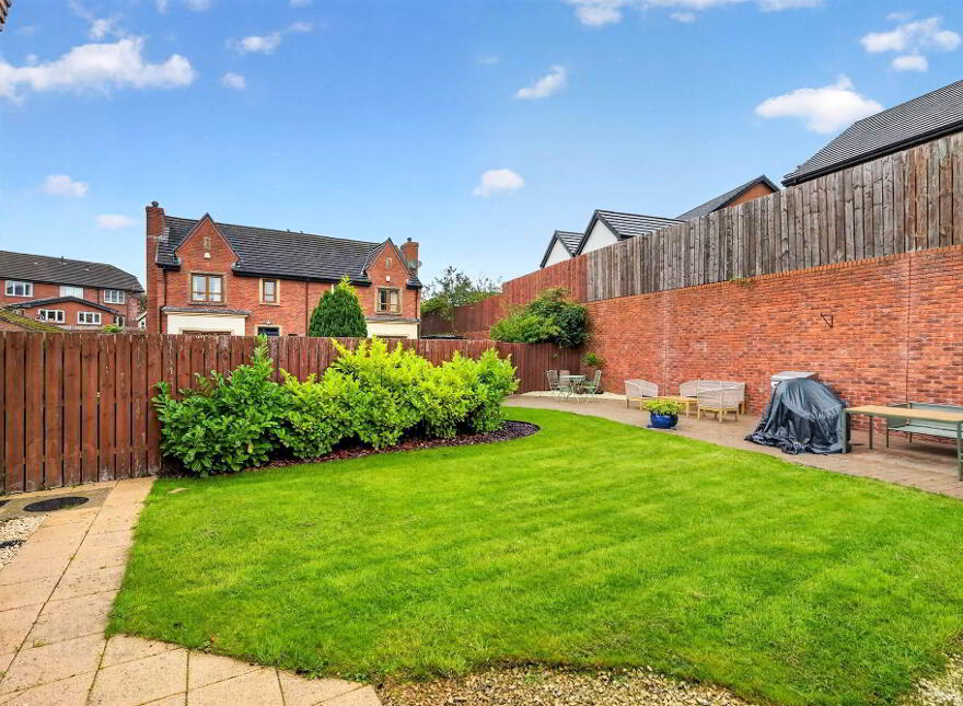 11 Brooke Hall Close, Belfast, BT8 6WF