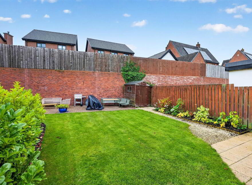 11 Brooke Hall Close, Belfast, BT8 6WF