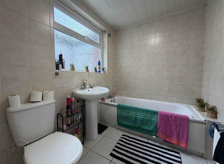 35 Iris Drive, Belfast, BT12 7BJ