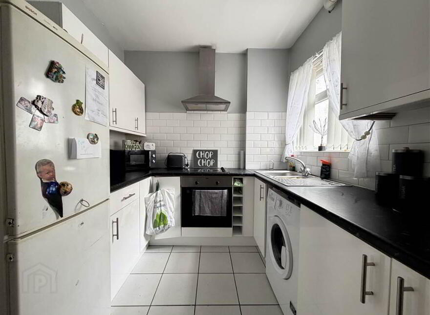 35 Iris Drive, Belfast, BT12 7BJ