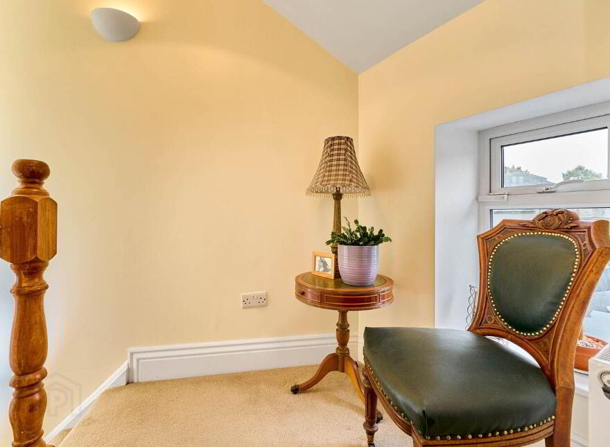 5 Sarsfield Terrace, Lower Main Street, Lucan, K78XC64