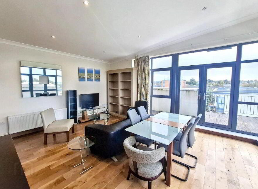Apartment 37 Downview, Victoria Cross, T12E832