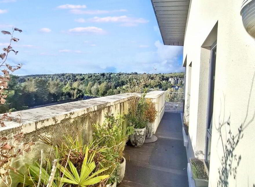 Apartment 37 Downview, Victoria Cross, T12E832