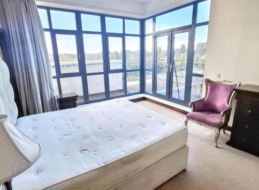 Apartment 37 Downview, Victoria Cross, T12E832