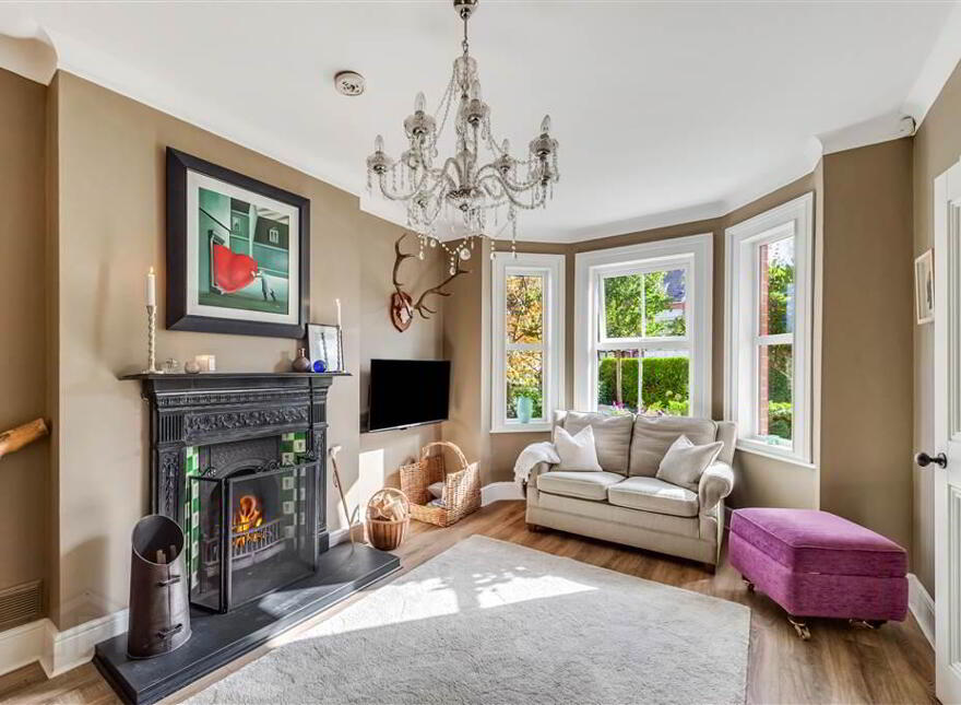 10 Grangeville Gardens, Upper Lisburn Road, Belfast, BT10 0HJ