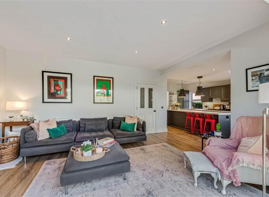 10 Grangeville Gardens, Upper Lisburn Road, Belfast, BT10 0HJ