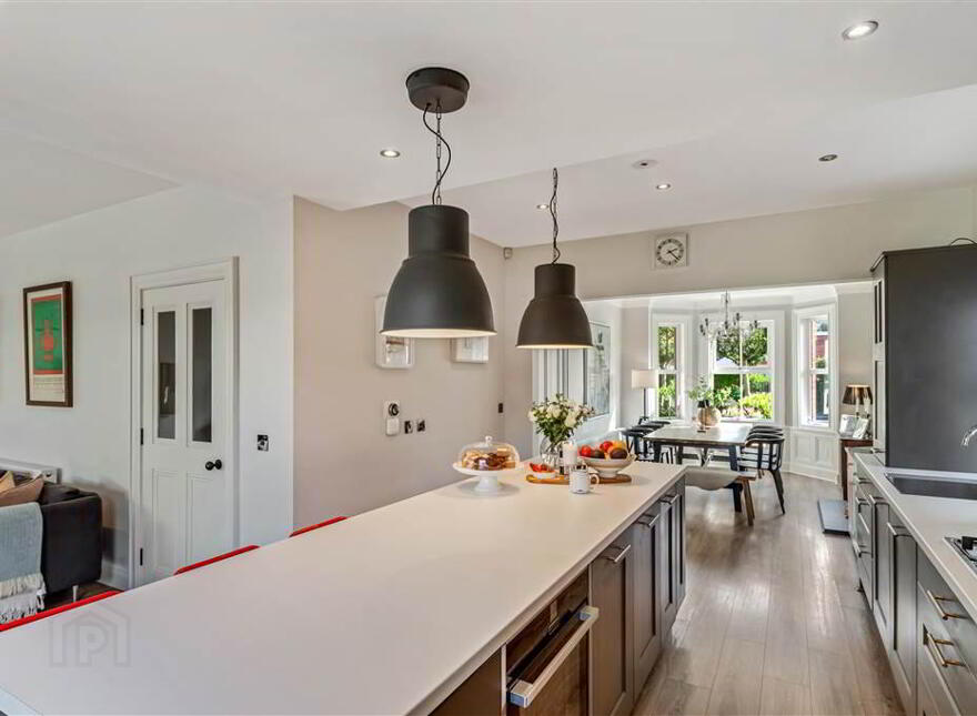 10 Grangeville Gardens, Upper Lisburn Road, Belfast, BT10 0HJ
