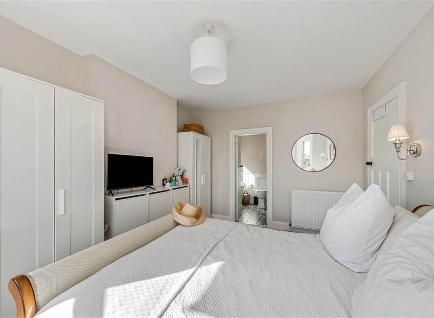 10 Grangeville Gardens, Upper Lisburn Road, Belfast, BT10 0HJ