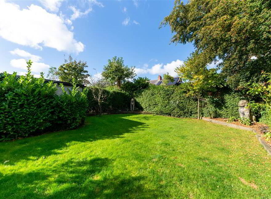 10 Grangeville Gardens, Upper Lisburn Road, Belfast, BT10 0HJ