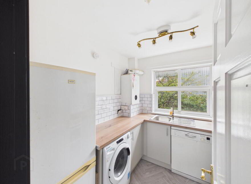 10 Ashburne Place, Belfast, BT7 1SE