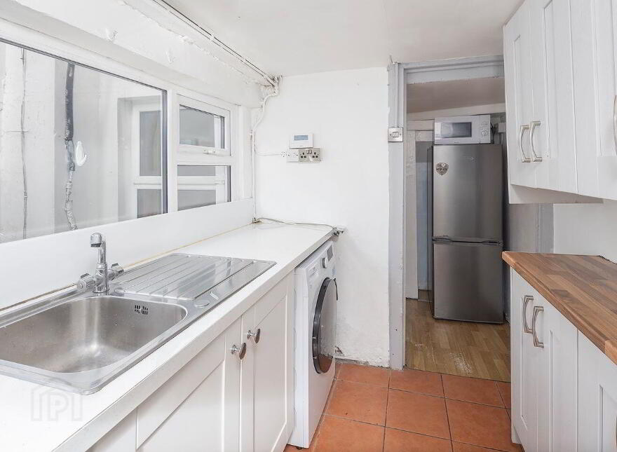 Anngrove, 3 Westbourne Place, College Road, Cork City Centre, T12V8K5