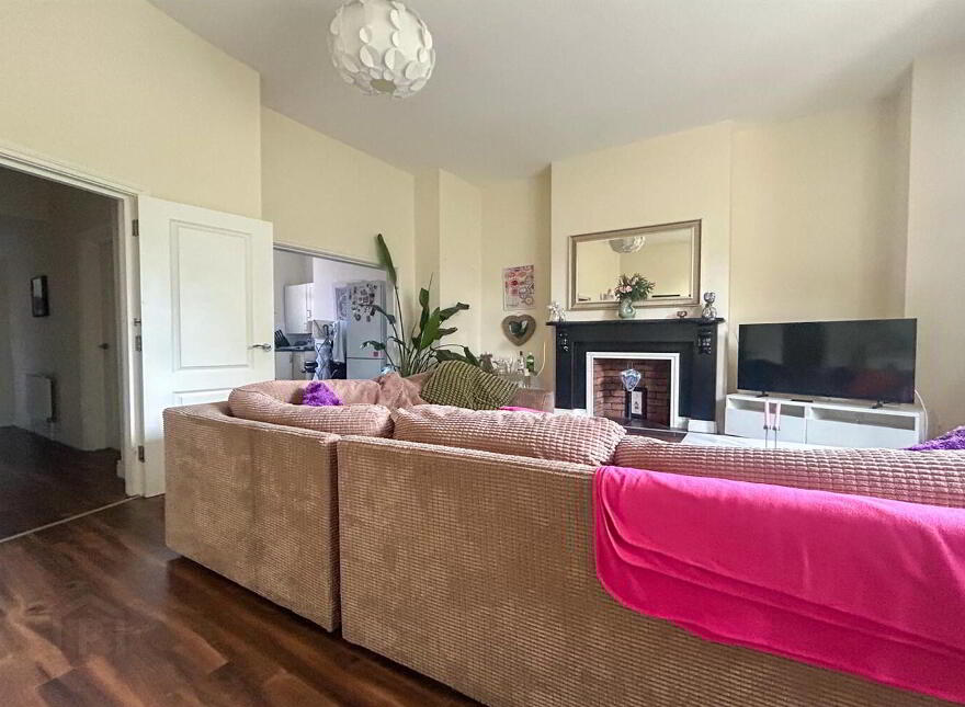 Flat 1, 47 Ashley Avenue, Belfast, BT9 7BT
