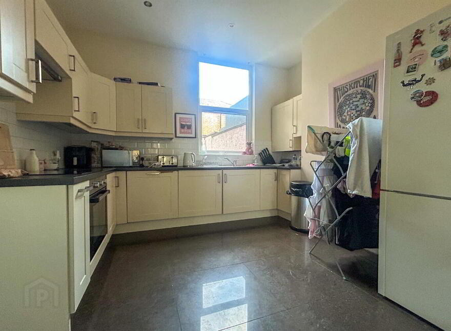 Flat 1, 47 Ashley Avenue, Belfast, BT9 7BT