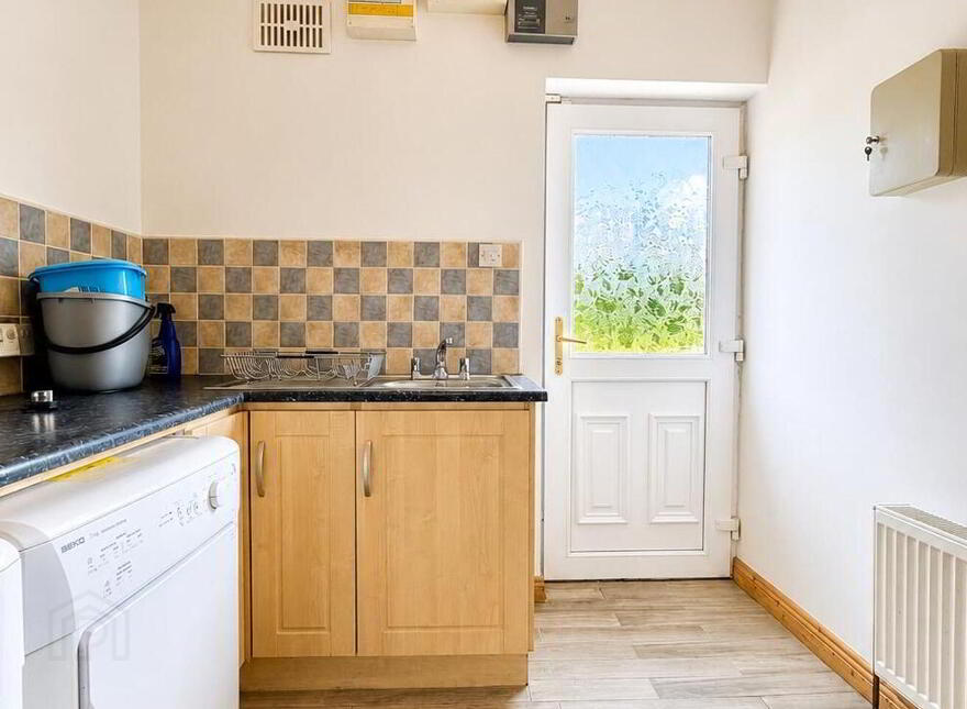 Curraghboy Village, Coolagarry, N37K091