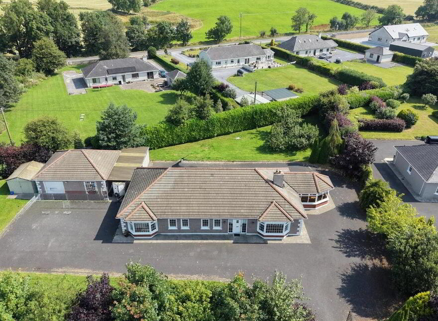 Curraghboy Village, Coolagarry, N37K091