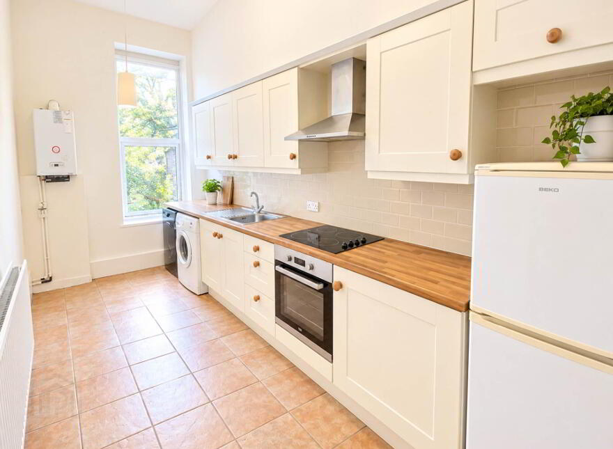 Apt 2 49, Knock Road, Knock, Belfast, BT5 6LA