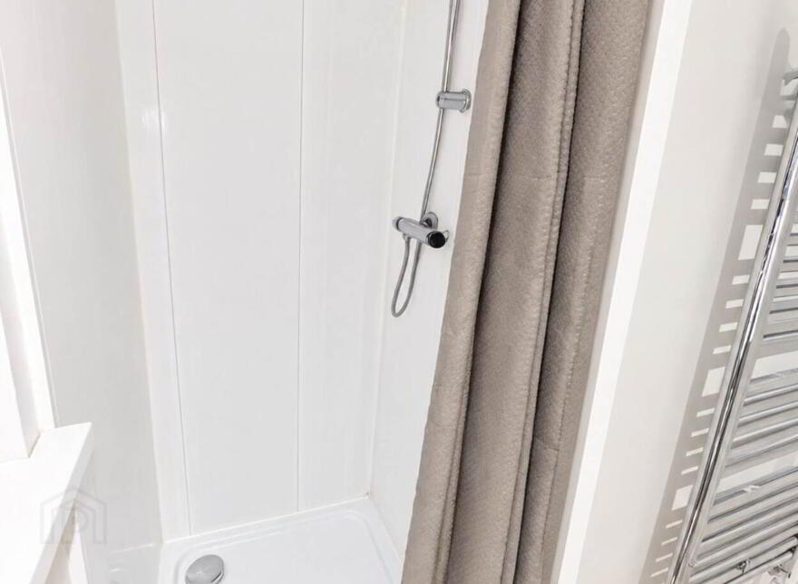Apt 2 49, Knock Road, Knock, Belfast, BT5 6LA