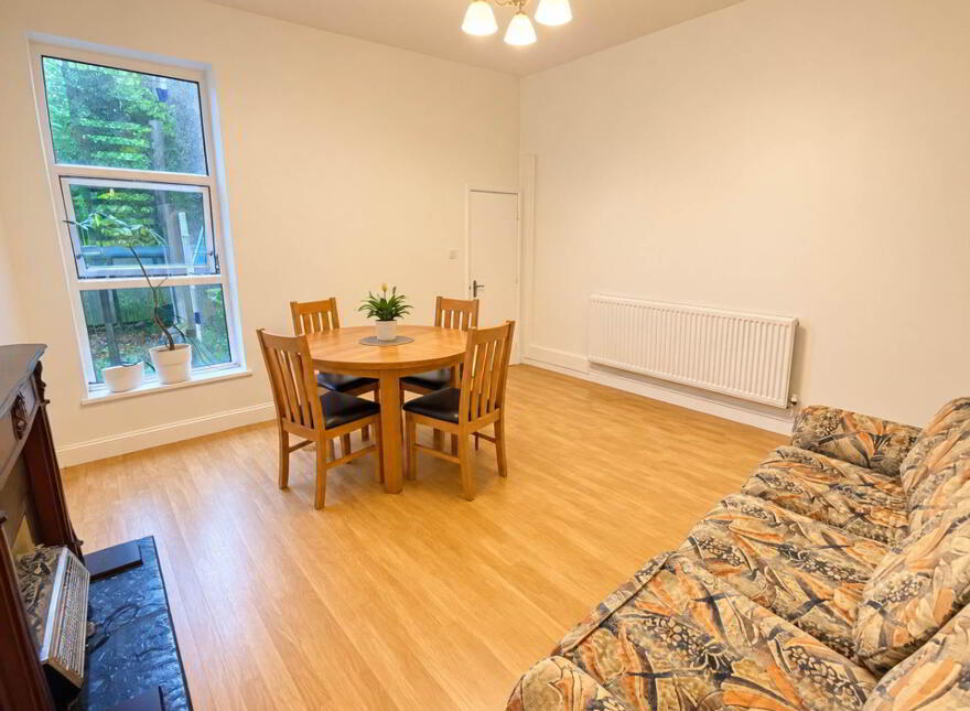 Apt 2 49, Knock Road, Knock, Belfast, BT5 6LA