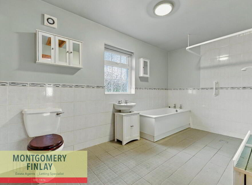 72 Loane Drive, Enniskillen, BT74 4EG
