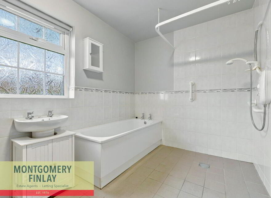 72 Loane Drive, Enniskillen, BT74 4EG