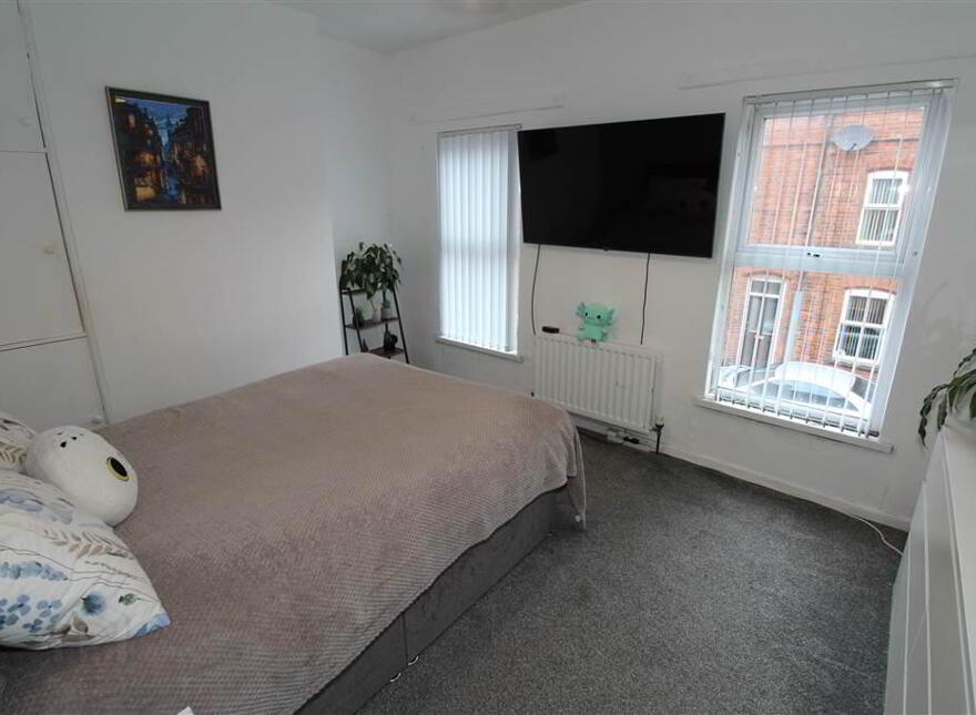 11 Ulsterdale Street, Belfast, BT5 5BT