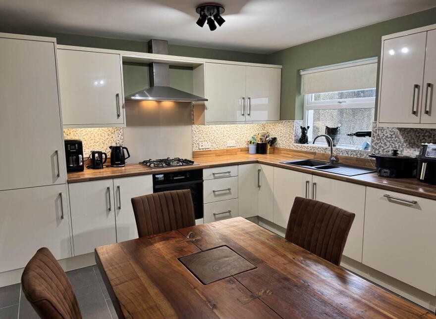 20 Leafield Park, Ballycarry, Carrickfergus, BT38 9PR
