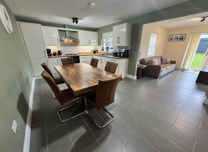 20 Leafield Park, Ballycarry, Carrickfergus, BT38 9PR