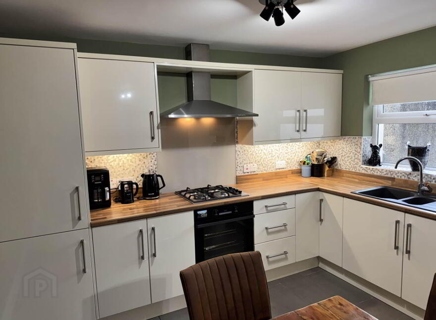 20 Leafield Park, Ballycarry, Carrickfergus, BT38 9PR