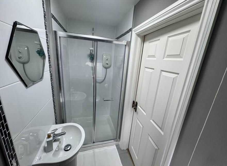 20 Leafield Park, Ballycarry, Carrickfergus, BT38 9PR