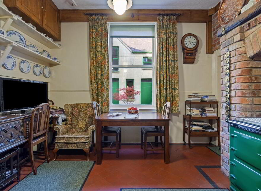 Edenfells, 4 Lisburn Road, Hillsborough, BT26 6AA