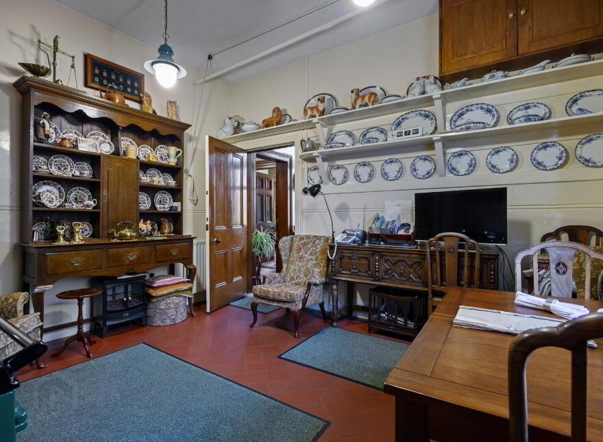 Edenfells, 4 Lisburn Road, Hillsborough, BT26 6AA