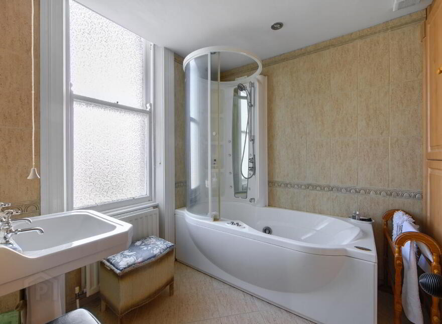 Edenfells, 4 Lisburn Road, Hillsborough, BT26 6AA
