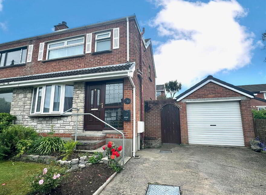 4 Rockland Crescent, Newtownards, BT23 8SF photo