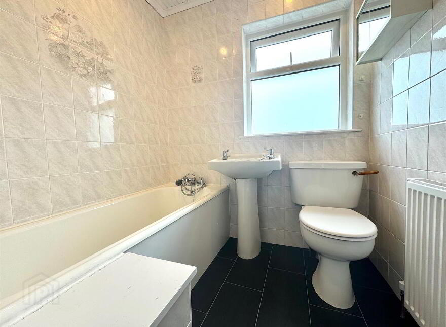 4 Rockland Crescent, Newtownards, BT23 8SF