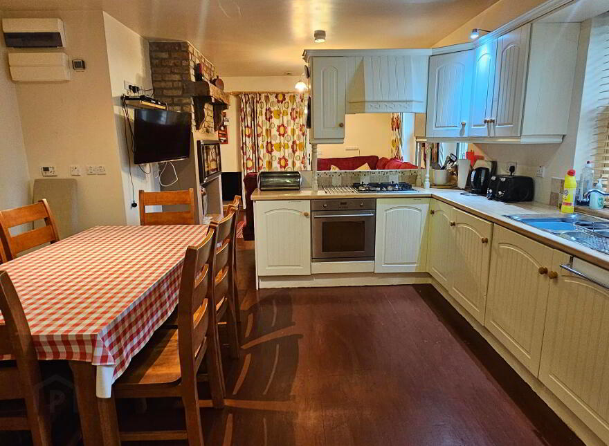 9 Aghadrumsee Road, Rosslea, BT92 7AU