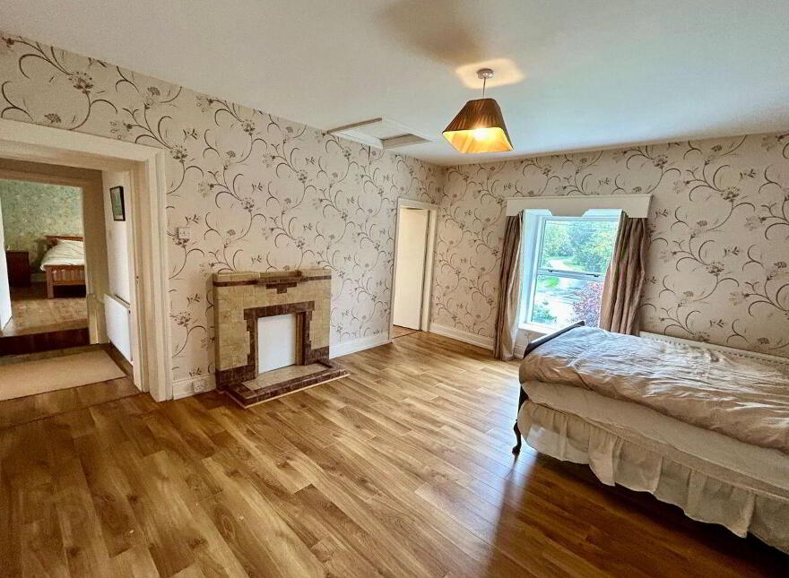 Spencer Harbour, Carrick-On-Shannon, N41R688