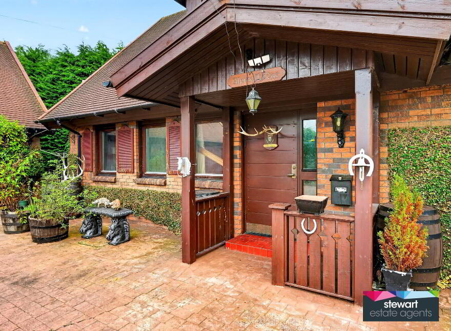 Alpine Lodge, 60b Main Street, Donaghcloney, BT66 7LR
