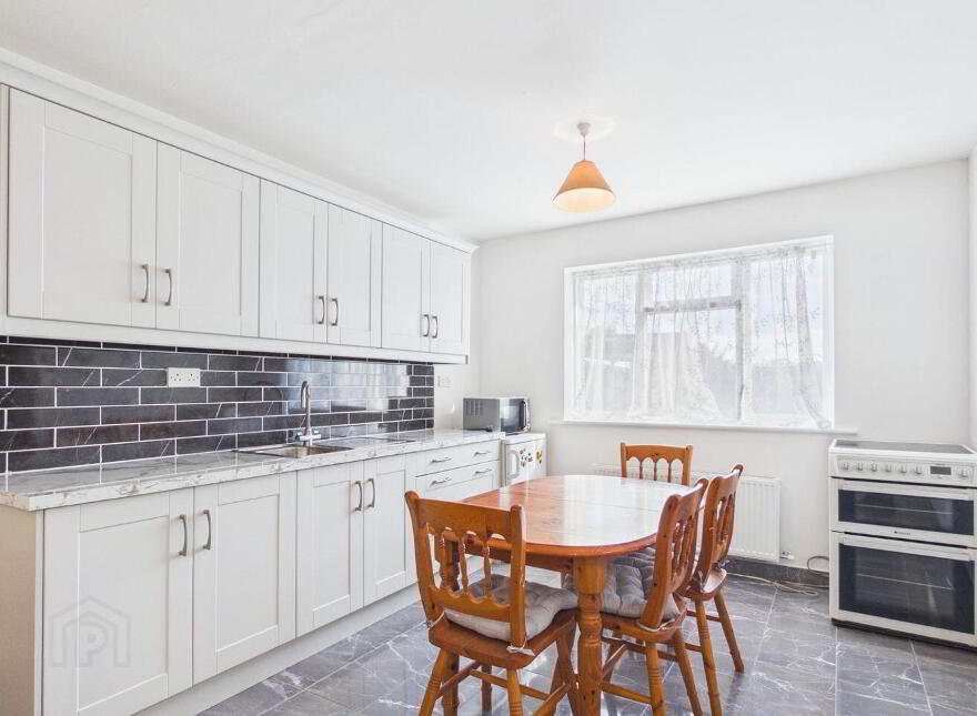 6 Kennedy Park, Thurles, E41XE95