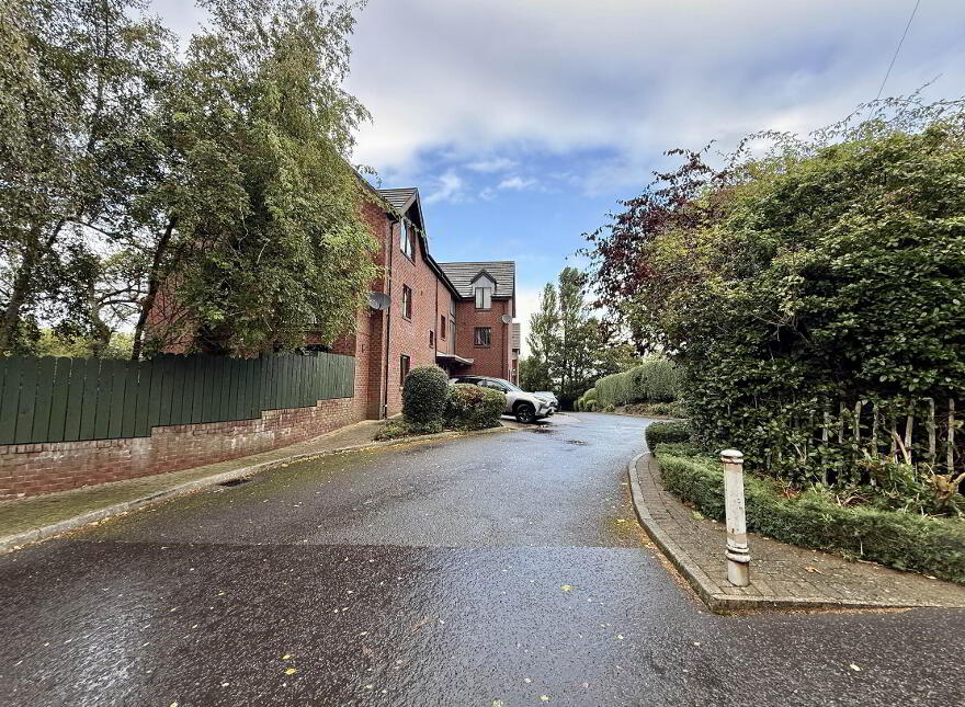 7 Dunbrae, 4 Cregagh Park, Belfast, BT6 9LF