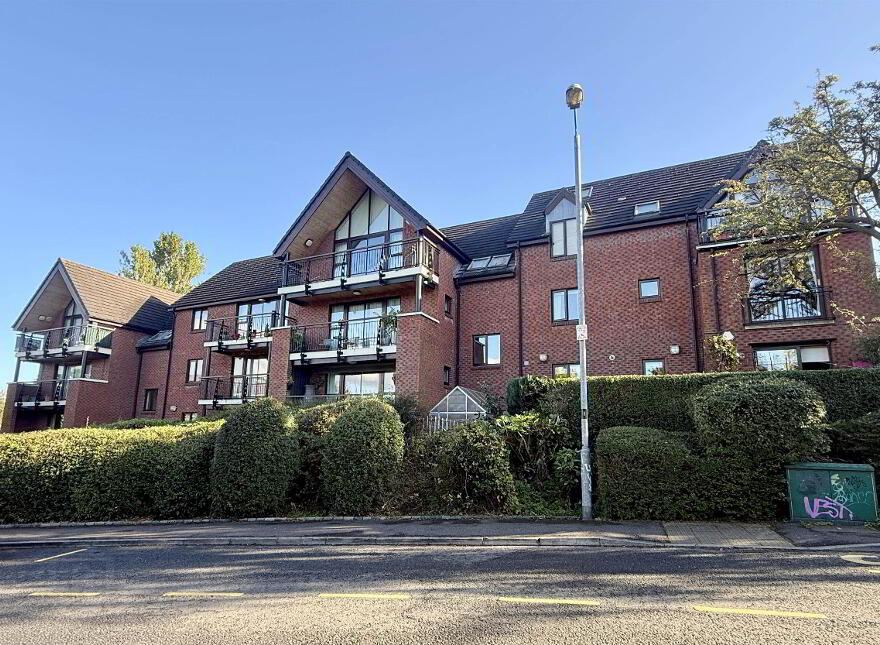 7 Dunbrae, 4 Cregagh Park, Belfast, BT6 9LF
