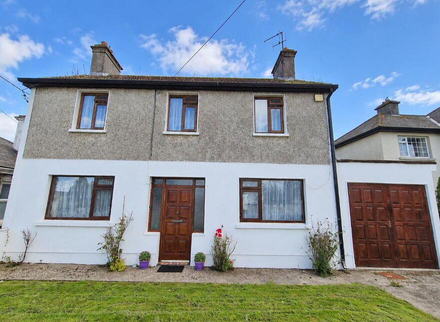 Inishfree, Dublin Road, Tuam, H54HV83