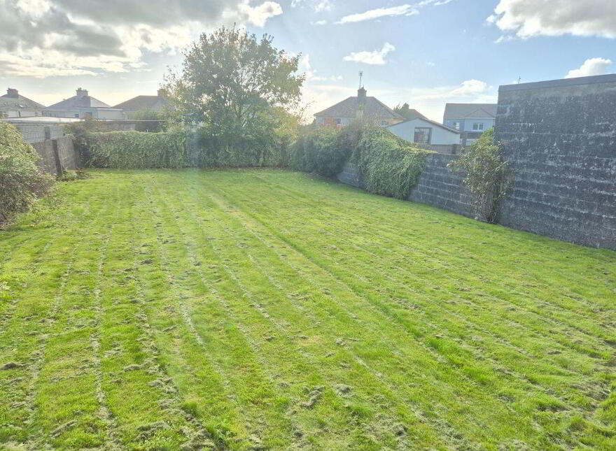 Inishfree, Dublin Road, Tuam, H54HV83
