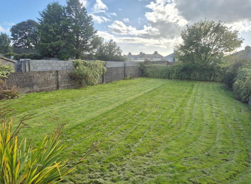 Inishfree, Dublin Road, Tuam, H54HV83