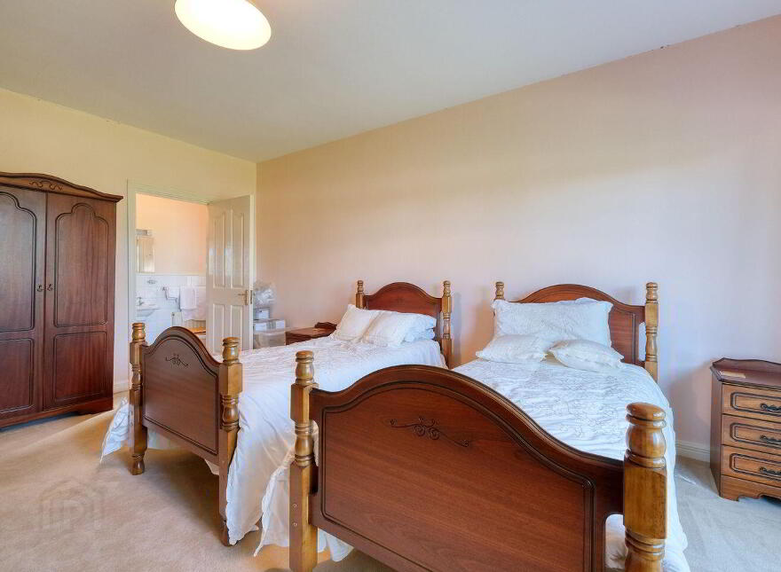 Cloonylyon, Strokestown, F42EH04