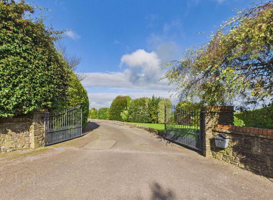 Ballymartle, Riverstick, P43R667